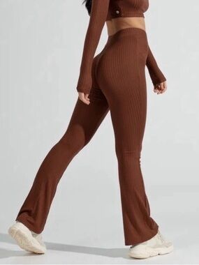 Buffbunny Collection Stretch Ribbed Flare Booty Pants in Dark Tan Womens Size M
